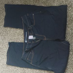 NWOT No boundaries boot cut jeans.